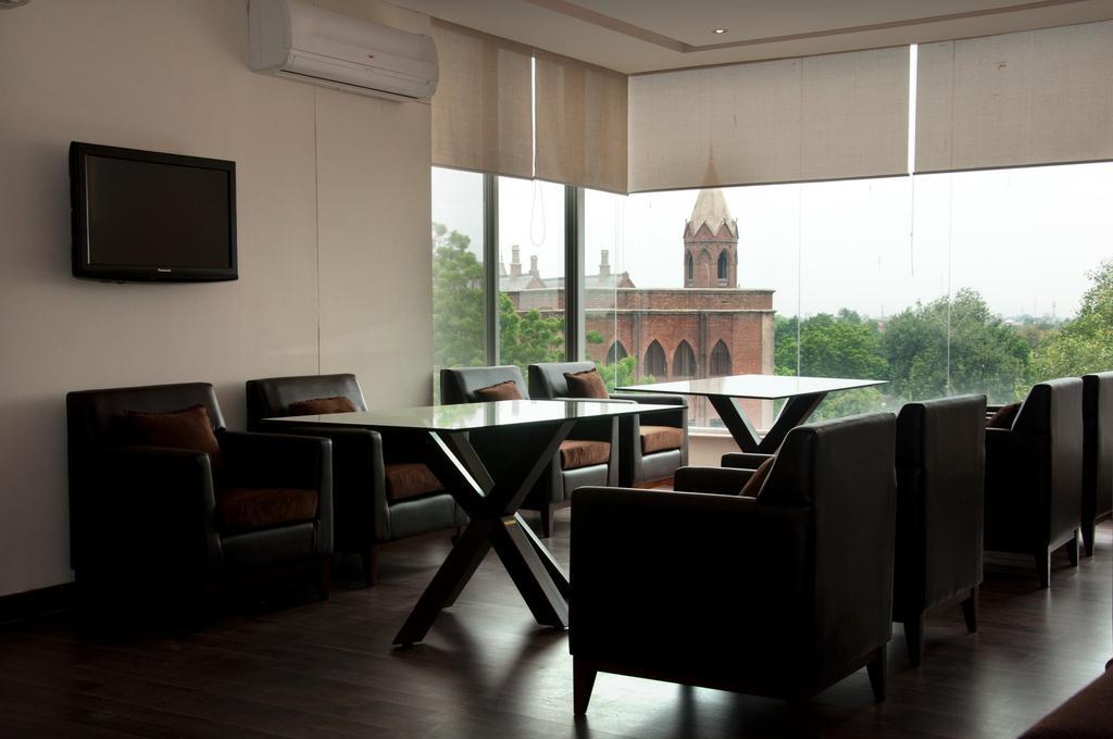 Hotel One Downtown, Lahore Restaurant foto